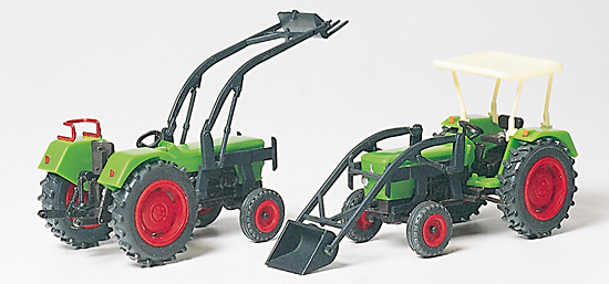 Farm tractor DEUTZ D 6206 with BAAS forks and shovel (2 pc kit)<br /><a href='images/pictures/Preiser/17922.jpg' target='_blank'>Full size image</a>